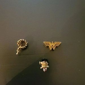Origami Owl Wonder Woman Charm Set